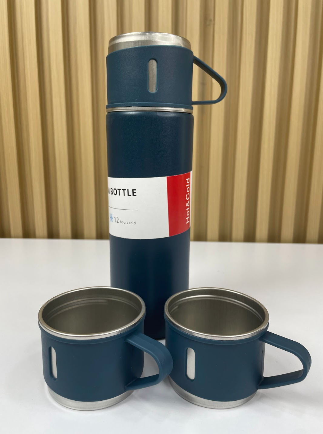 Termo Vacuum + REGALO 🎁 exclusivo de 2 Tazas ☕☕